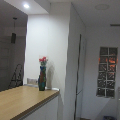 Cocina y barra americana.