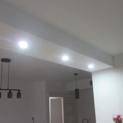 Cocina y falsa viga.