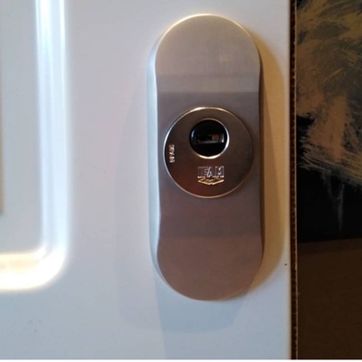 Escudo protección premium