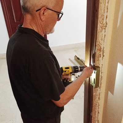 Apertura y cambio de cerradura