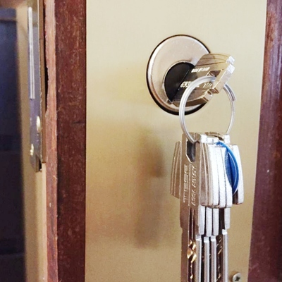 Apertura de urgencia y cambio de cerradura