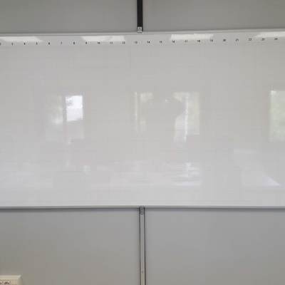 Fijar pizarra  oficina