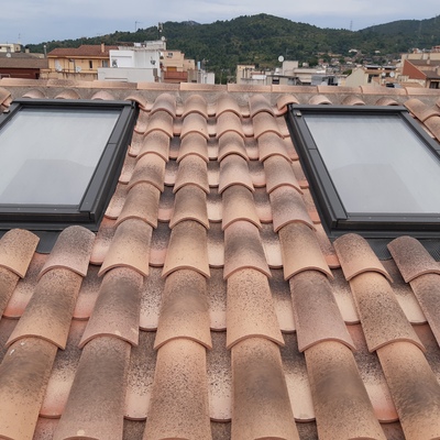 Ventanas en tejado, teja curva
