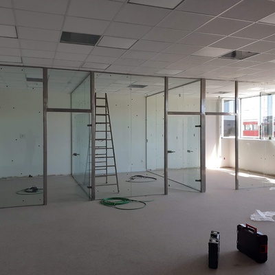 CERRAMIENTO ACERO INOXIDABLE Y CRISTAL