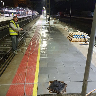 Botonera roja banda amarilla