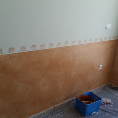 Zocalo con pintura decorativa