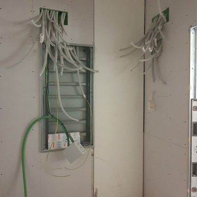 Instalación Cuadro Eléctrico Cafetería en Zizur Mayor Plaza Erreniega