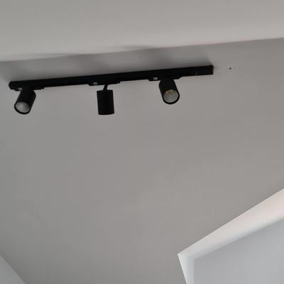 INSTALACION DE CARRIL PARA FOCOS ORIENTABLES