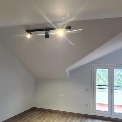 INSTALACION DE CARRIL PARA FOCOS ORIENTABLES