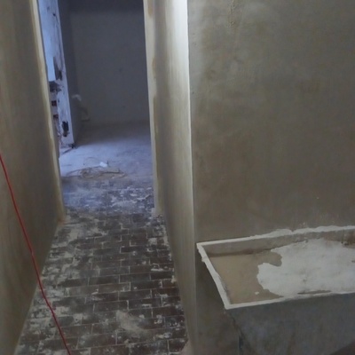 Yeso en pasillo
