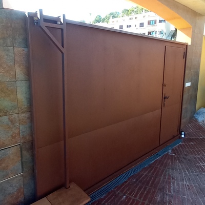 Chorreado de arena y lacado óxido en Els Massos