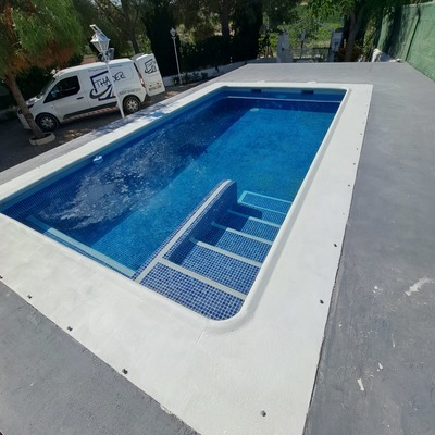 Piscina elevada