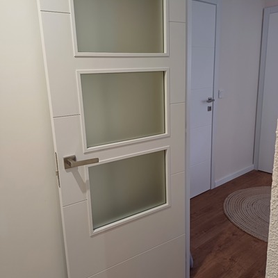 Puetas de paso con cristales horizontales