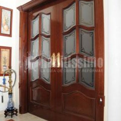 Construcción Casas, Pérgolas, Puertas Madera