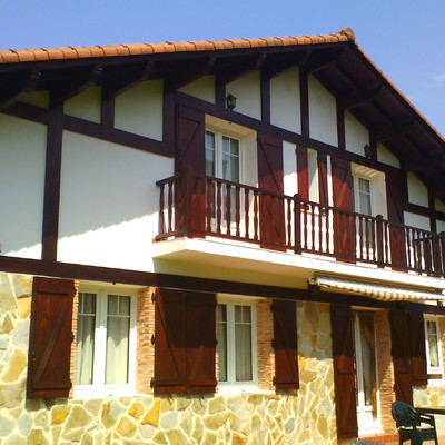 APLICACIÓN DE PINTURA Y BARNIZES