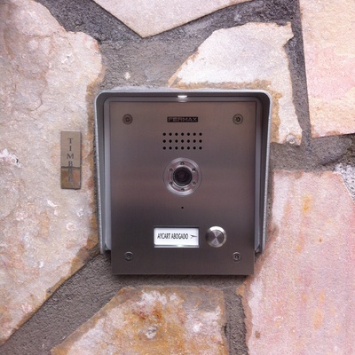 VideoPortero en acero inoxidable.