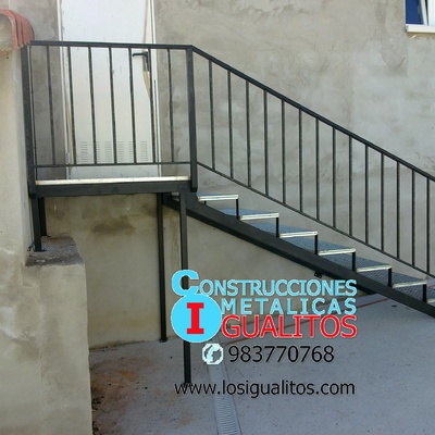 Escalera para esteriores