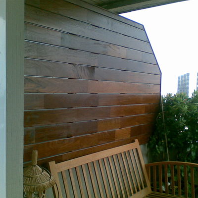 SEPARACION MADERA TROPICAL TERRAZA