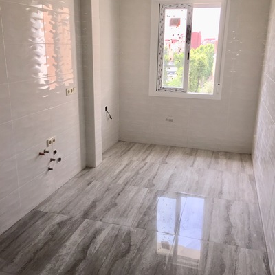 Cocina alicatada y solado