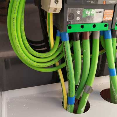 conexiones a cargador 100Kw.