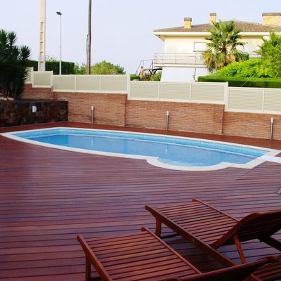 TARIMA EXTERIOR PISCINA