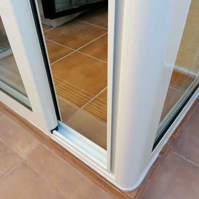 Marco  inferior y columna esquinero