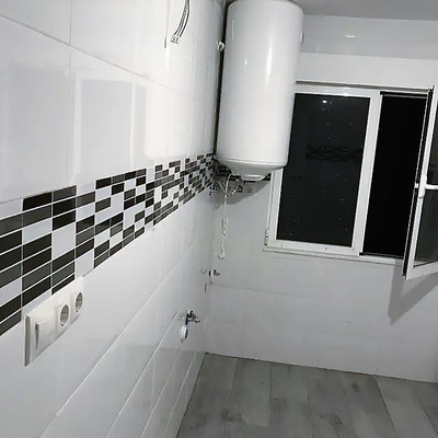 Alicatado y solado de cocina.