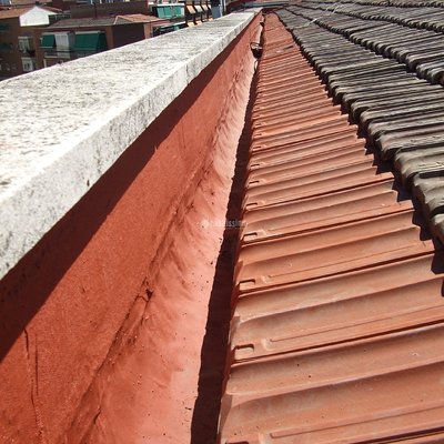 reforma de Canalones, Fachadas y Patios en C/ Sierra Carbonera 70