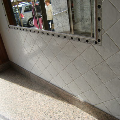 Remate  Portal en comunidad propietarios Oviedo.