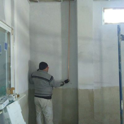 montaje instalacion aire en taller coches