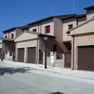 6 VIV. EN ALDEANUEVA DE S. BARTOLOME