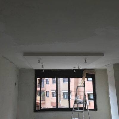 Isla de pladur con halogenos