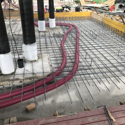 Tuberías de 90 forrado en solera de hormigon