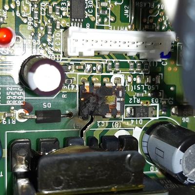 placa quemada y reparacion de ella