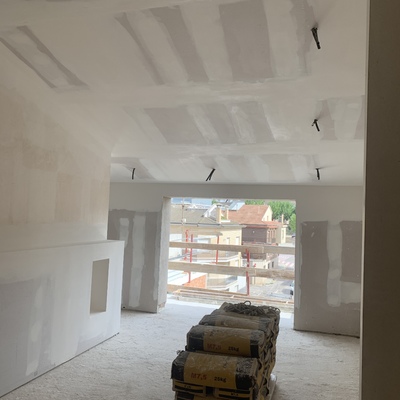 Falso techo y cabezal dormitorio