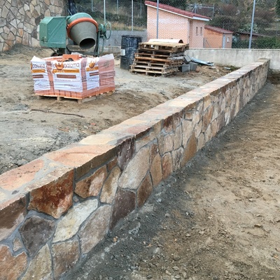 Resuelo desconcertado a tres caras