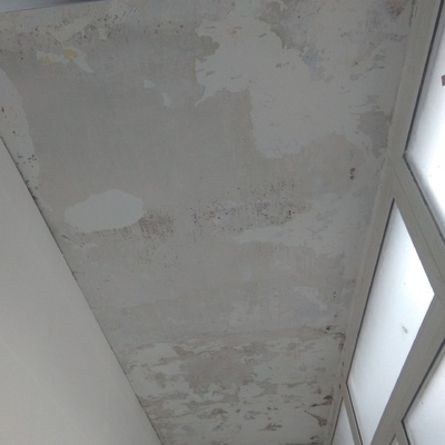 techo lavadero en mal estado