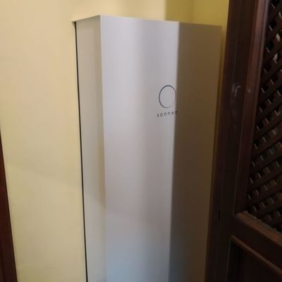 INSTALACIÓN FOTOVOLTAICA con inyección a red