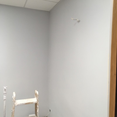 Quitar gotele alisar y pintar paredes