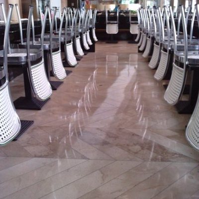 abrillantar suelo marmol