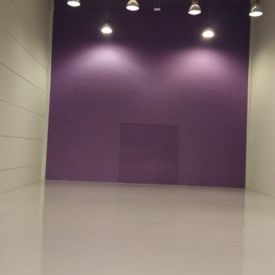 Nave industrial suelo y pared