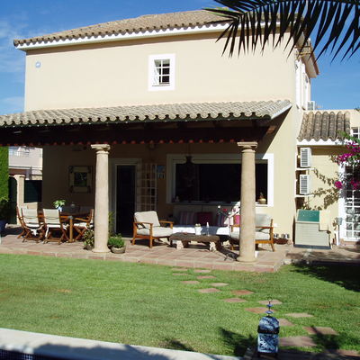 ACERADO, RIEGO,PORCHE ROMANO A UN AGUA