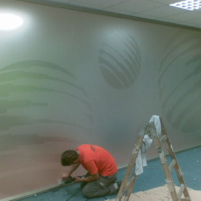 vinilo sobre cirstal al ácido