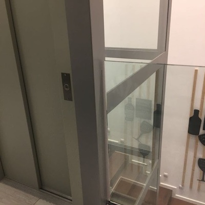 ASCENSOR EN HUECO DE ESCALERA