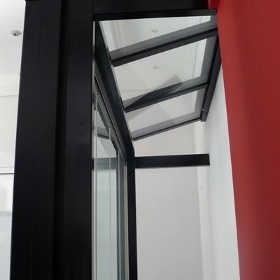 Acristalamiento de techo en perfil aluminio negro y  cristal