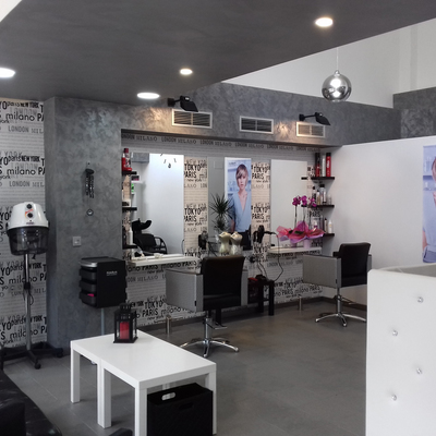 Peluquería en calle Río Júcar-Camp de Morvedre (Castellón de la Plana)