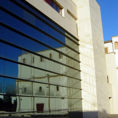 Ampliación de centro universiatio