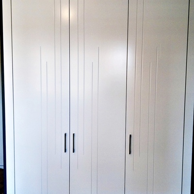 Armario a medida. Lacado.