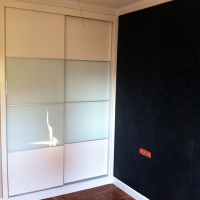 Armario corredera cristal lacado