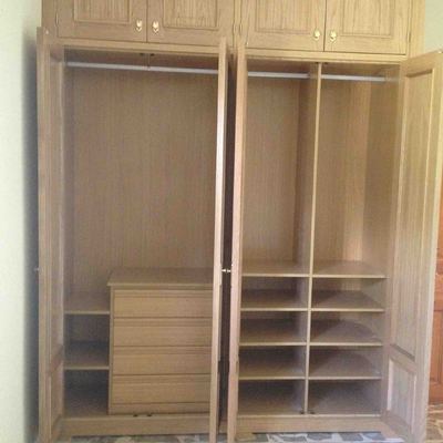 ARMARIO VESTIDO POR DENTRO